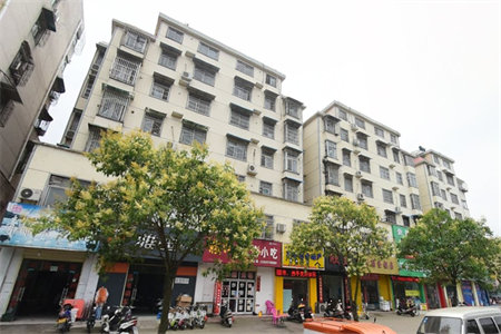 信高门口，书香门第小区步梯中层精装三房仅售67万证齐可按揭